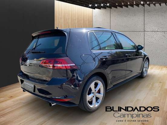 VOLKSWAGEN-GOLF-2014