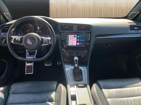 VOLKSWAGEN-GOLF-2014
