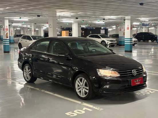 VOLKSWAGEN-JETTA-2015