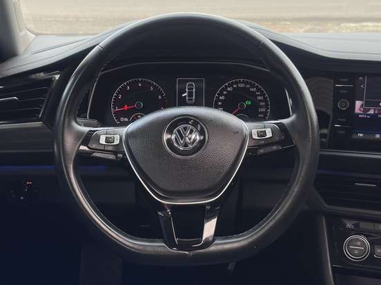 VOLKSWAGEN-JETTA-2019