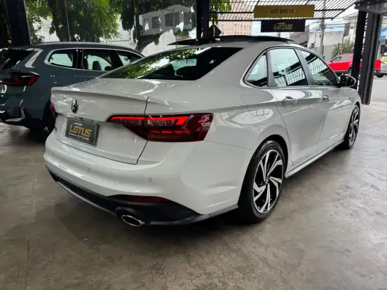 VOLKSWAGEN-JETTA-2023