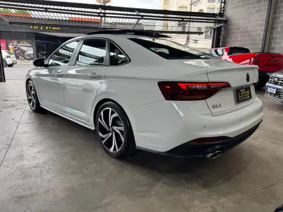 VOLKSWAGEN-JETTA-2023