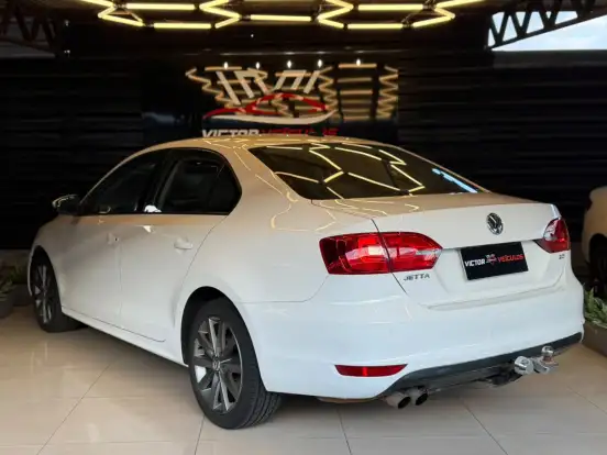 VOLKSWAGEN-JETTA-2.0 COMFORTLINE FLEX 4P TIPTRONIC VOLKSWAGEN-JETTA-2013