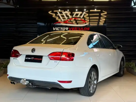 VOLKSWAGEN-JETTA-2.0 COMFORTLINE FLEX 4P TIPTRONIC VOLKSWAGEN-JETTA-2013