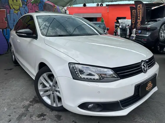 VOLKSWAGEN JETTA 2.0 TSI HIGHLINE 211CV GASOLINA 4P TIPTRONIC
