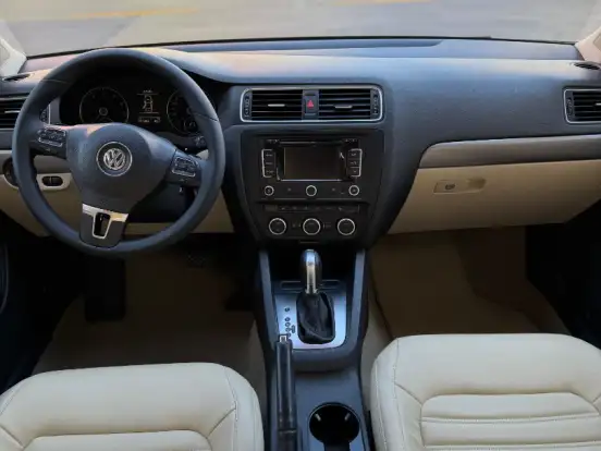 VOLKSWAGEN-JETTA-2.0 TSI HIGHLINE 211CV GASOLINA 4P TIPTRONIC VOLKSWAGEN-JETTA-2014