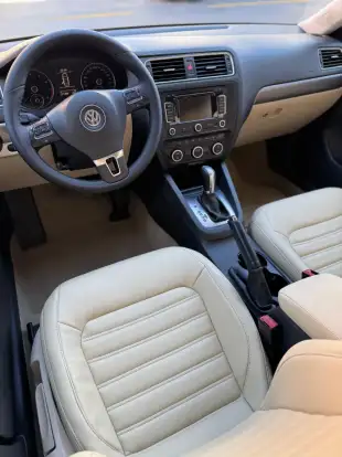 VOLKSWAGEN-JETTA-2014