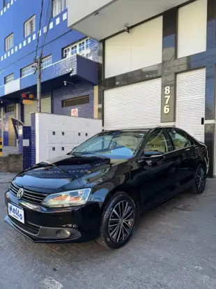 VOLKSWAGEN-JETTA-2014