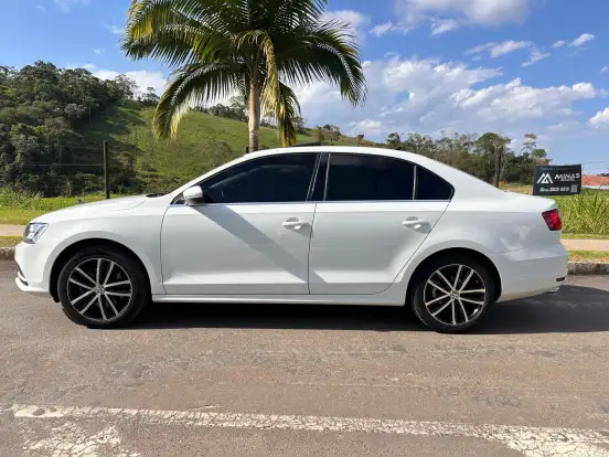 VOLKSWAGEN-JETTA-2016
