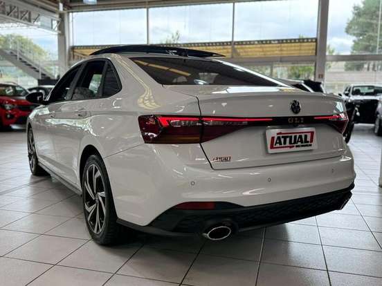 VOLKSWAGEN-JETTA-2025