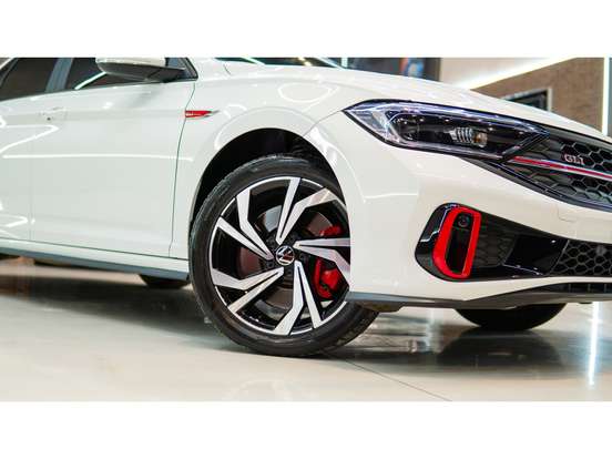 VOLKSWAGEN-JETTA-2024