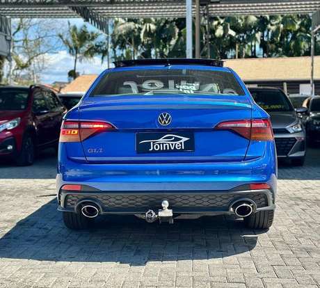 VOLKSWAGEN-JETTA-2024