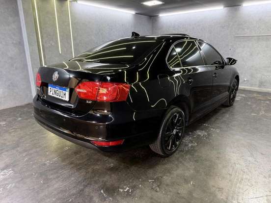 VOLKSWAGEN-JETTA-2013