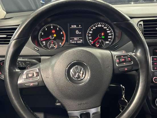 VOLKSWAGEN-JETTA-2.0 COMFORTLINE FLEX 4P TIPTRONIC VOLKSWAGEN-JETTA-2014