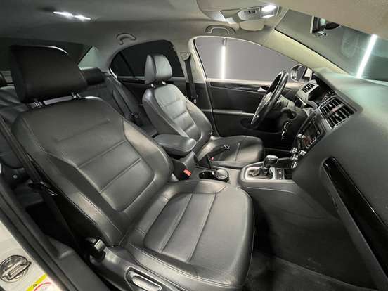 VOLKSWAGEN-JETTA-2014