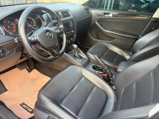 VOLKSWAGEN-JETTA-2015