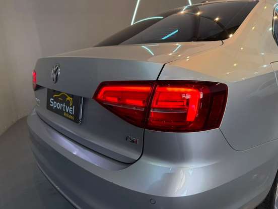 VOLKSWAGEN-JETTA-2.0 TSI HIGHLINE 211CV GASOLINA 4P TIPTRONIC VOLKSWAGEN-JETTA-2015