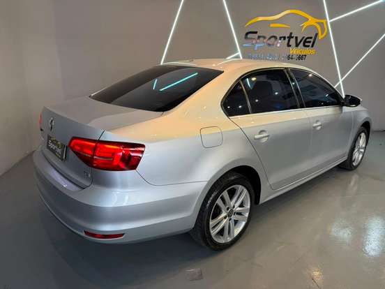 VOLKSWAGEN-JETTA-2.0 TSI HIGHLINE 211CV GASOLINA 4P TIPTRONIC VOLKSWAGEN-JETTA-2015