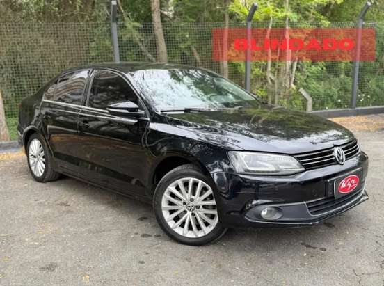 VOLKSWAGEN-JETTA-2013
