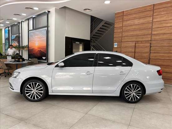 VOLKSWAGEN-JETTA-2.0 TSI HIGHLINE 211CV GASOLINA 4P TIPTRONIC VOLKSWAGEN-JETTA-2017