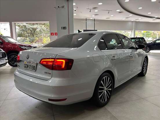 VOLKSWAGEN-JETTA-2.0 TSI HIGHLINE 211CV GASOLINA 4P TIPTRONIC VOLKSWAGEN-JETTA-2017