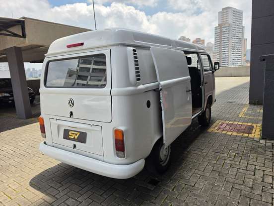 VOLKSWAGEN-KOMBI-1.4 MI FURGÃO 8V FLEX 3P MANUAL VOLKSWAGEN-KOMBI-2013