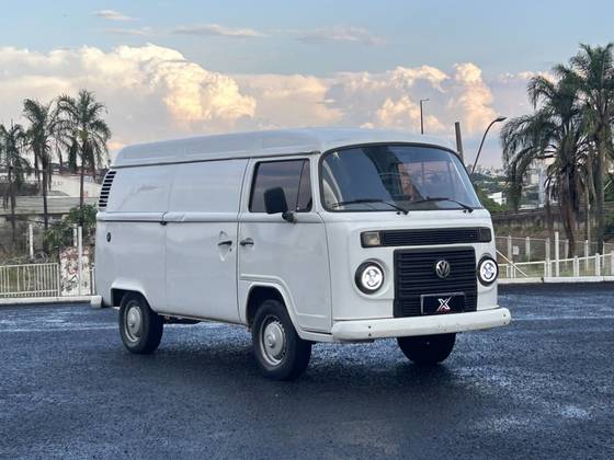 VOLKSWAGEN KOMBI 1.4 MI FURGÃO 8V FLEX 3P MANUAL