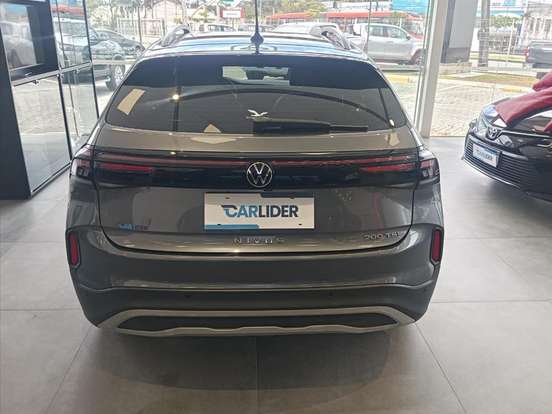 VOLKSWAGEN-NIVUS-1.0 200 TSI TOTAL FLEX HIGHLINE AUTOMÁTICO VOLKSWAGEN-NIVUS-2025
