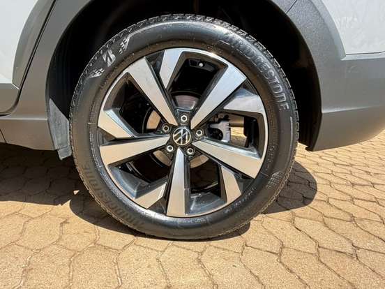 VOLKSWAGEN-NIVUS-1.0 200 TSI TOTAL FLEX HIGHLINE AUTOMÁTICO VOLKSWAGEN-NIVUS-2021