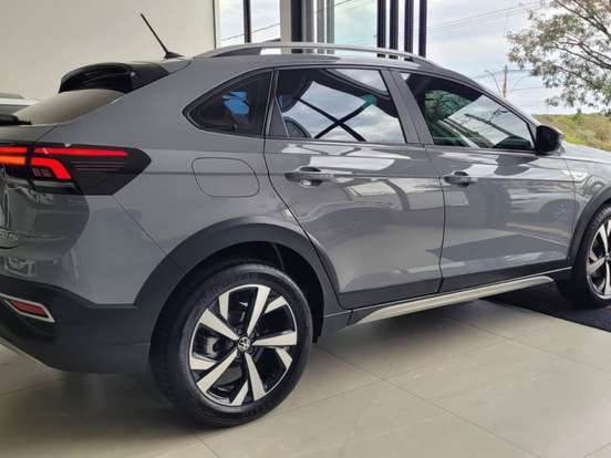 VOLKSWAGEN-NIVUS-1.0 200 TSI TOTAL FLEX HIGHLINE AUTOMÁTICO VOLKSWAGEN-NIVUS-2024
