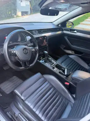 VOLKSWAGEN-PASSAT-2018