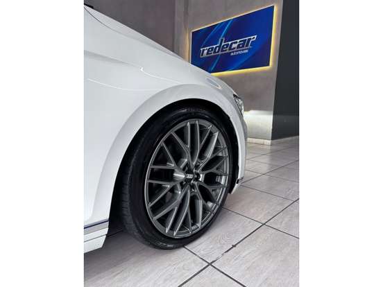 VOLKSWAGEN-PASSAT-2018