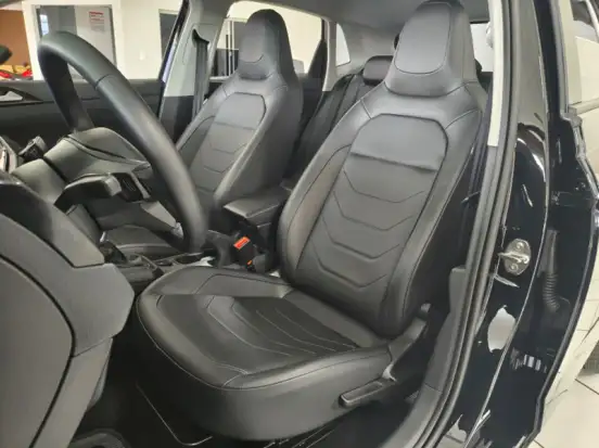 VOLKSWAGEN-POLO-2025