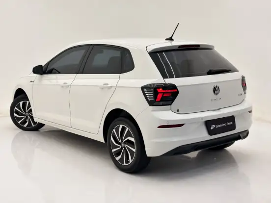 VOLKSWAGEN-POLO-1.0 170 TSI HIGHLINE AUTOMÁTICO VOLKSWAGEN-POLO-2023