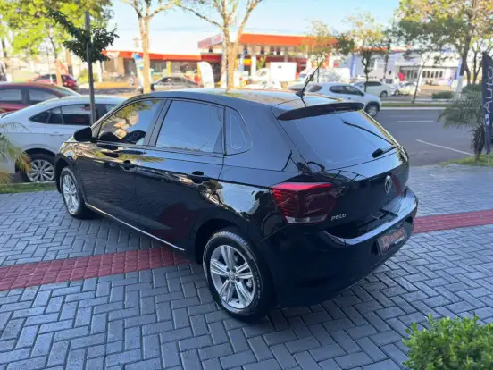 VOLKSWAGEN-POLO-2018
