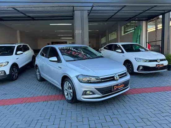 VOLKSWAGEN-POLO-2018