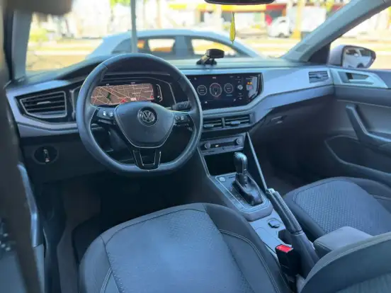VOLKSWAGEN-POLO-1.0 200 TSI HIGHLINE AUTOMÁTICO VOLKSWAGEN-POLO-2018