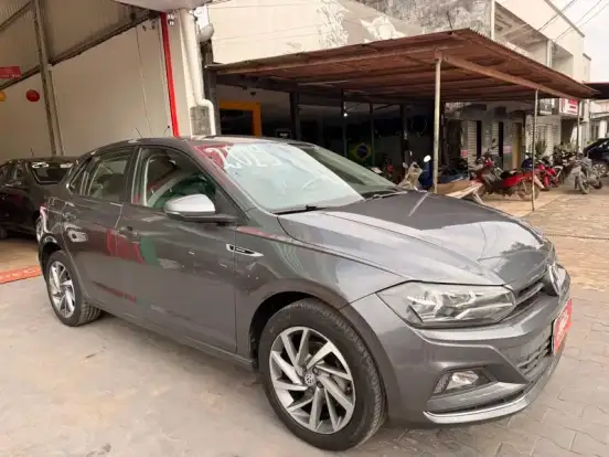 VOLKSWAGEN-POLO-2019