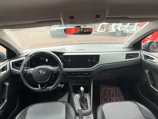 VOLKSWAGEN-POLO-1.0 200 TSI HIGHLINE AUTOMÁTICO VOLKSWAGEN-POLO-2019