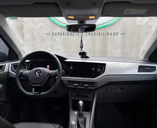VOLKSWAGEN-POLO-2019