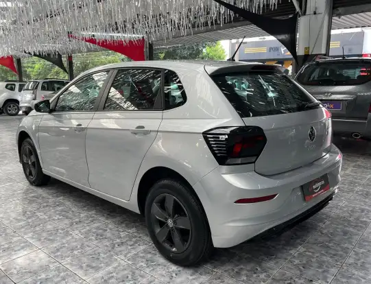VOLKSWAGEN-POLO-2023