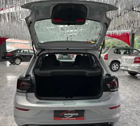 VOLKSWAGEN-POLO-2023