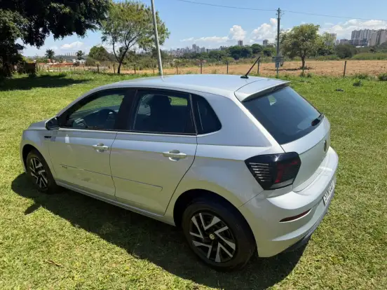 VOLKSWAGEN-POLO-2024