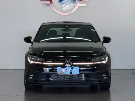 VOLKSWAGEN-POLO-2023