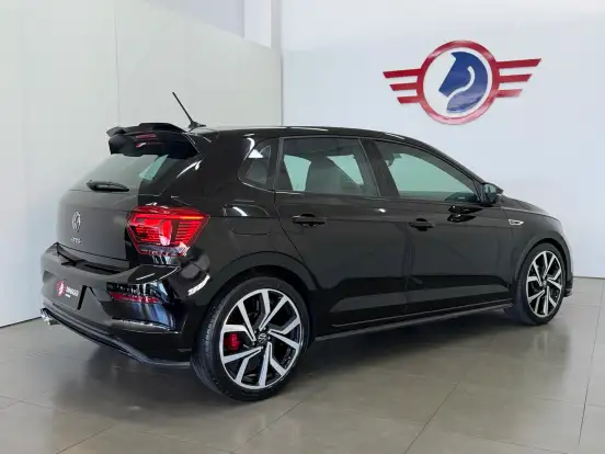 VOLKSWAGEN-POLO-2023