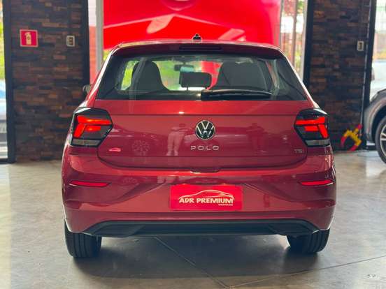VOLKSWAGEN-POLO-1.0 170 TSI COMFORTLINE AUTOMÁTICO VOLKSWAGEN-POLO-2024