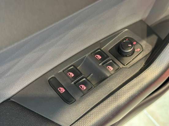 VOLKSWAGEN-POLO-2024
