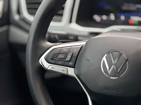 VOLKSWAGEN-POLO-2024