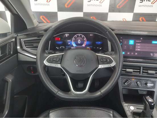 VOLKSWAGEN-POLO-2023
