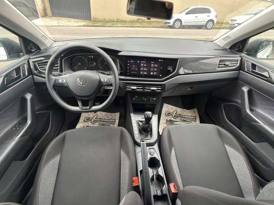VOLKSWAGEN-POLO-2024